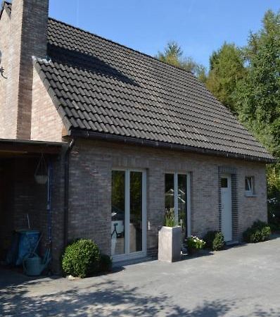 Stropershuisje Stekene Exteriör bild